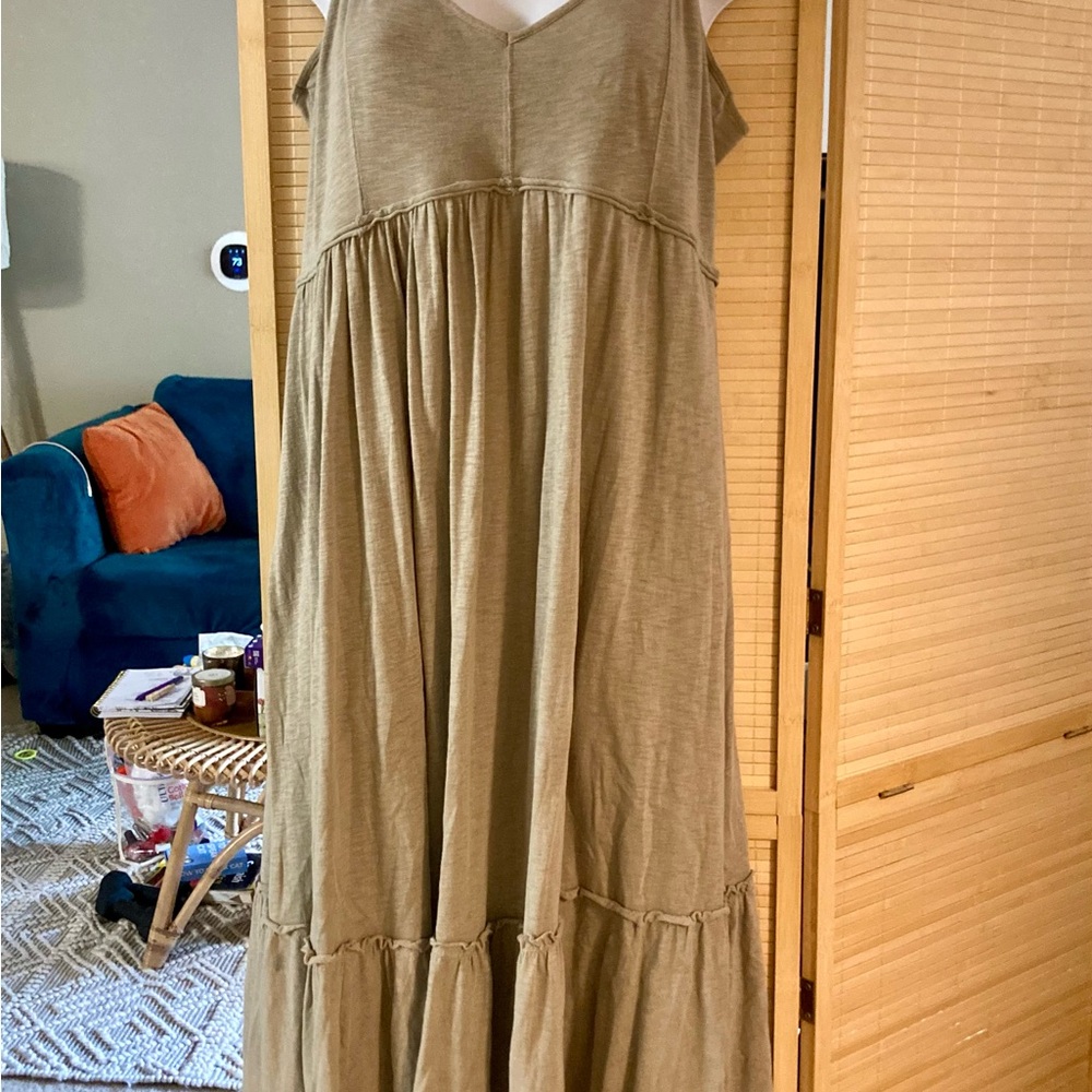 American Eagle Outfitters Green Sleeveless Tiered Maxi Dress